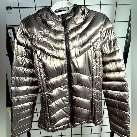 Andrew Marc packable lightweight gray hooded puffer jacket with bag EUC - Picture 1 of 12